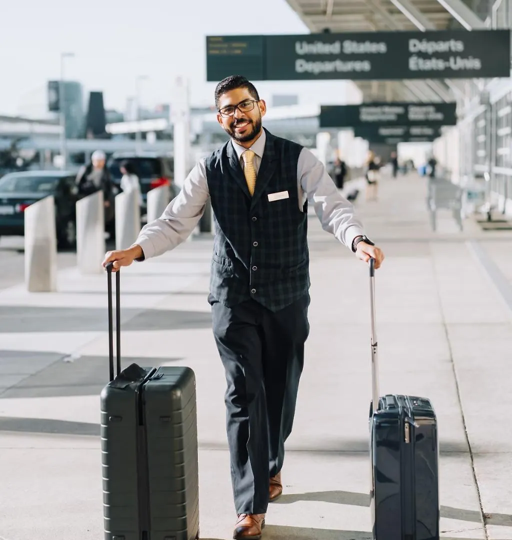Fairmont Vancouver Airport In-Terminal Hotel Richmond 5*,  Canada
